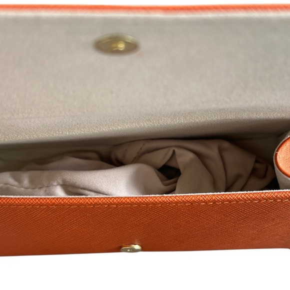 Tory Burch Eleanor Oval  Sunglasses with Orange Case - Picture 11 of 13